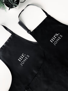 Simple. PERSONALISED MR & MRS APRON